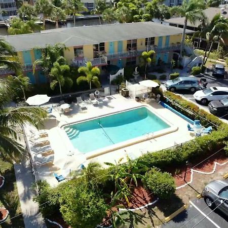 Hideaway Waterfront Resort Cape Coral Exterior foto