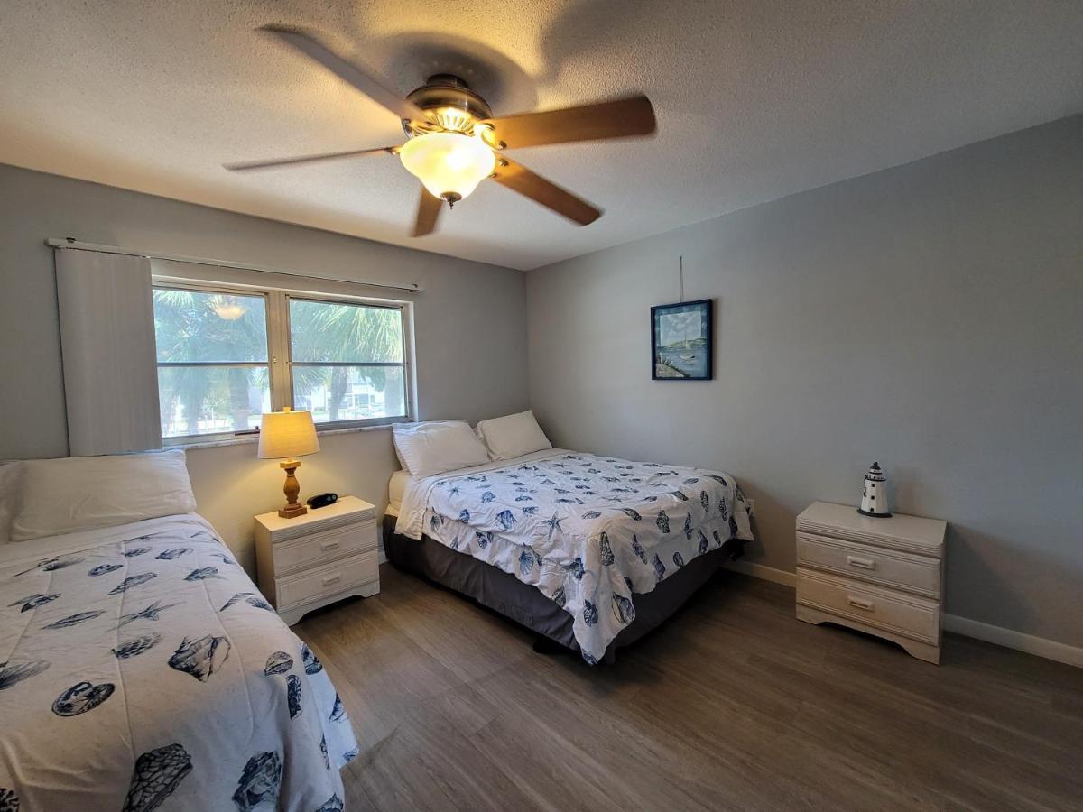 Hideaway Waterfront Resort Cape Coral Exterior foto