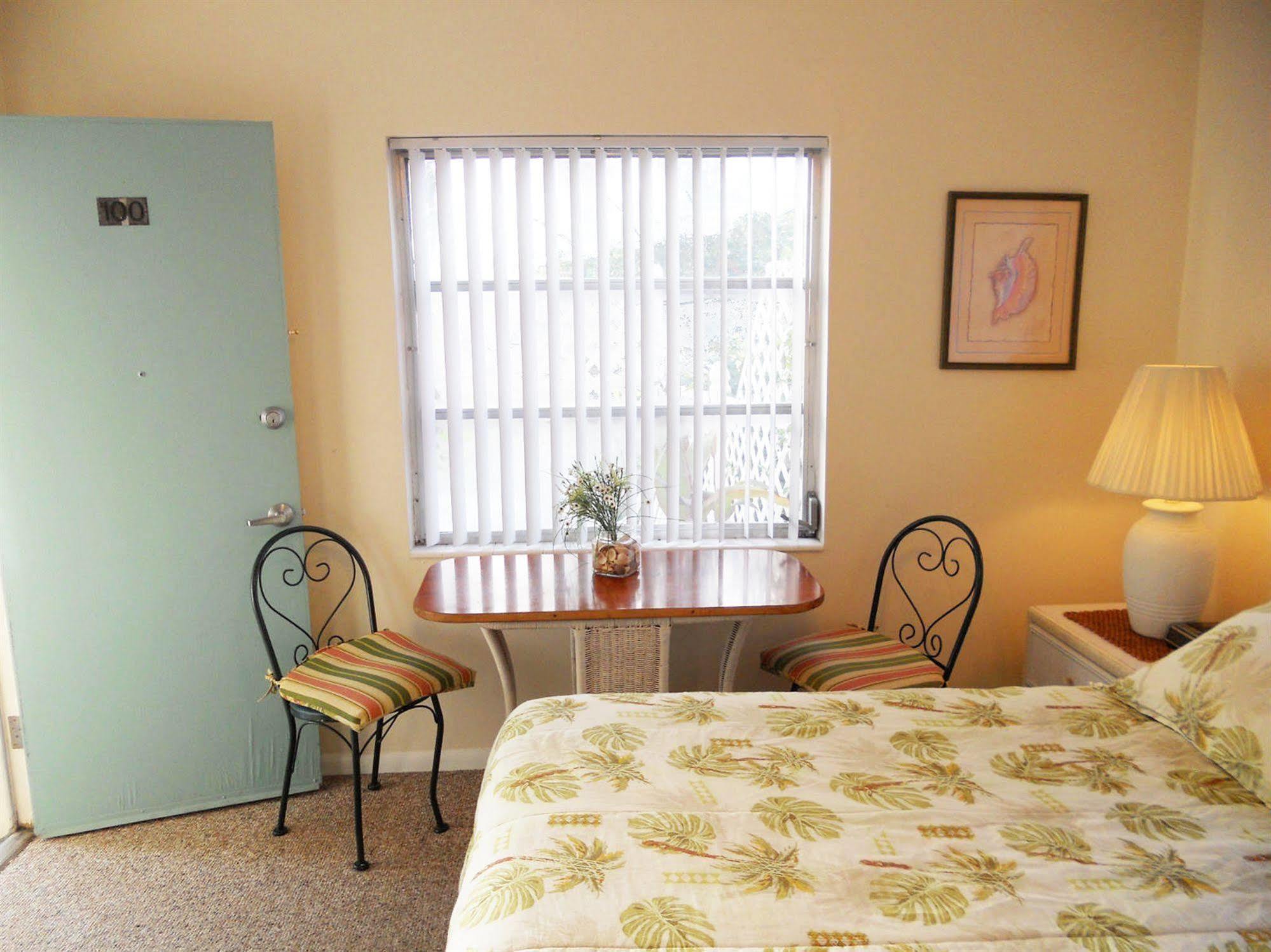 Hideaway Waterfront Resort Cape Coral Exterior foto